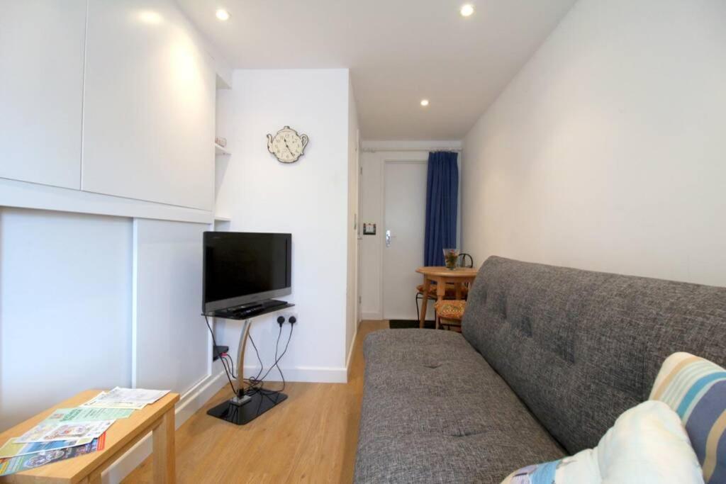 Pebbles Apartment By Air Premier Seaford Εξωτερικό φωτογραφία